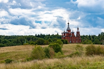 photo by V. Berejnoy. Source of the Volga river