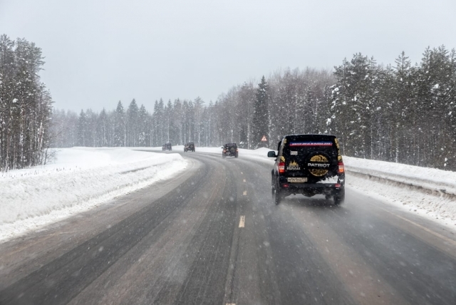 Winter roads in Russia