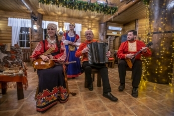 Folk show during the tour